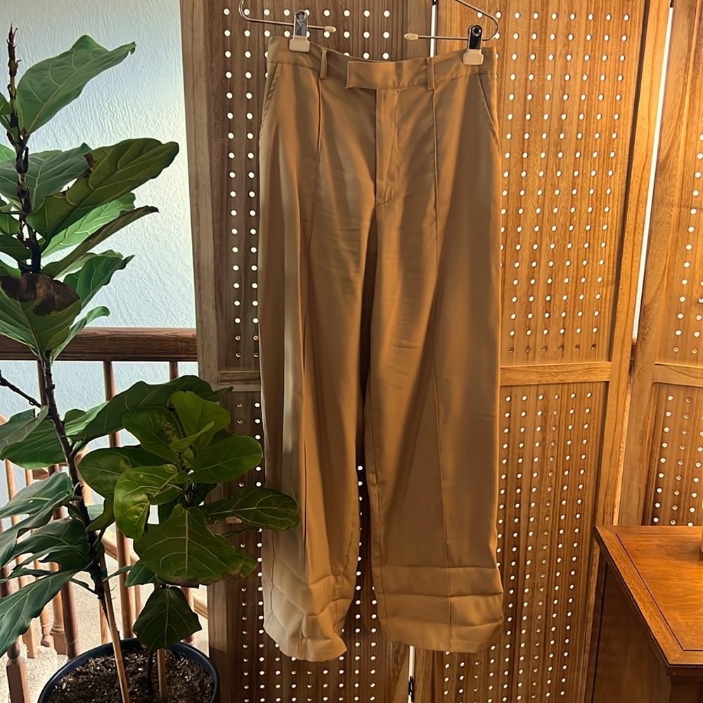 Chic Dress khakis, long and flowy